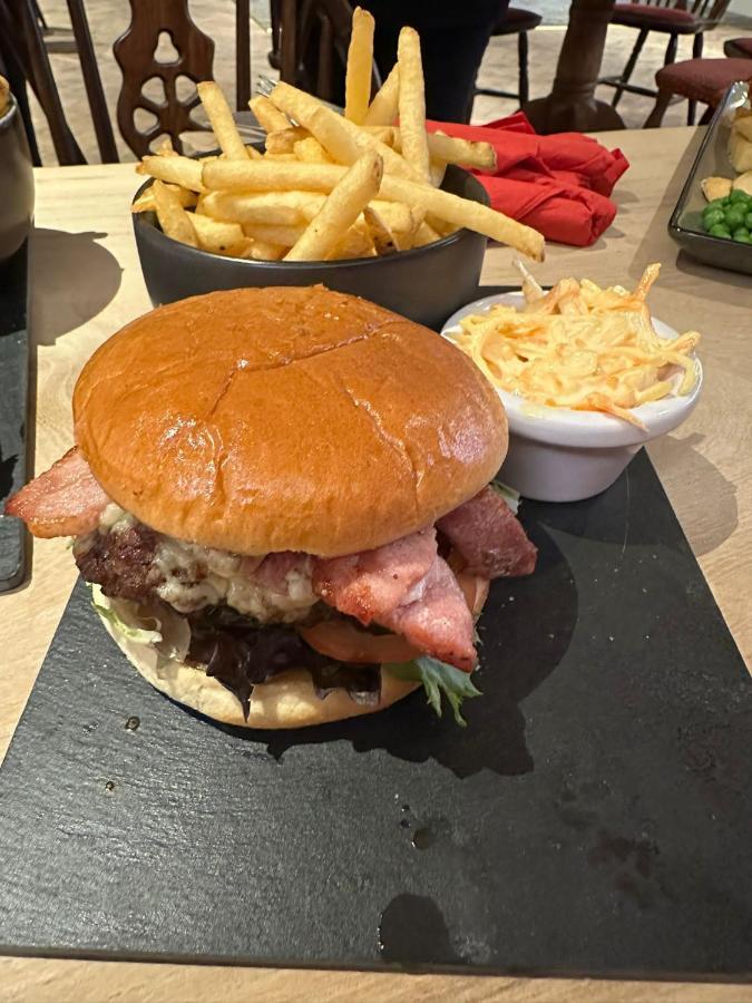 East Dart Inn Йелвертон Экстерьер фото