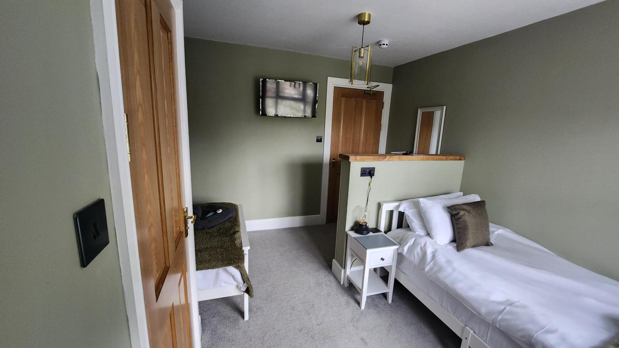 East Dart Inn Йелвертон Экстерьер фото